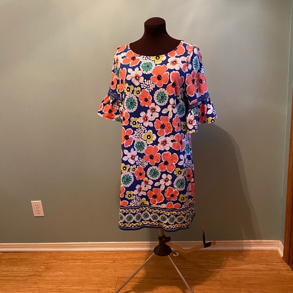 Crown and Ivy floral sheath dress EUC